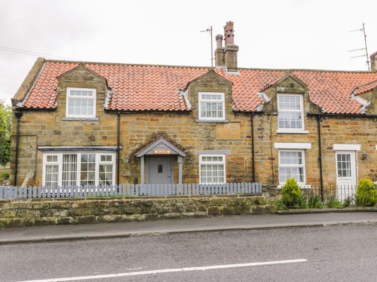 11A High Street Villa Scarborough Exterior photo